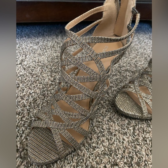 Express heels - Picture 3 of 5